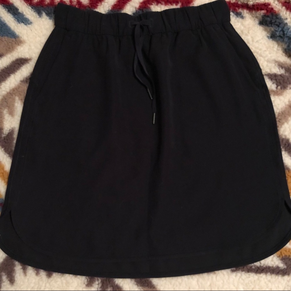 Black lululemon skirt. Size 8